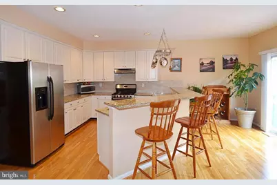 21168 Millwood Square, Sterling, VA 20165 - Photo 4