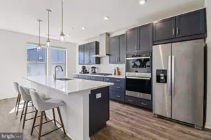 45916 Swallow Ter, Sterling, VA 20165 - Photo 2