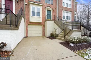 45590 Whitcomb Square, Sterling, VA 20166 - Photo 8