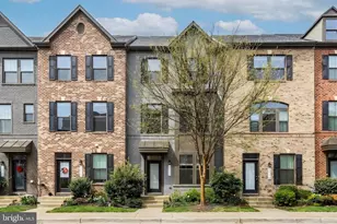 22317 Seabring Terrace, Ashburn, VA 20148 - Photo 2