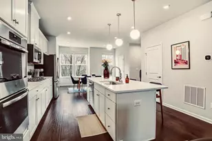 22317 Seabring Terrace, Ashburn, VA 20148 - Photo 10