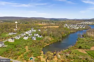 35829 Peninsula Ct, Round Hill, VA 20141 - Photo 4