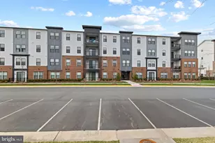 23669 Golden Embers Square, Ashburn, VA 20148 - Photo 2