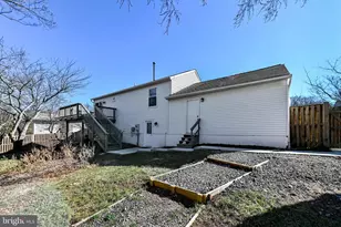 211 Amy Ct, Sterling, VA 20164 - Photo 28