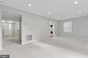 1049 Margate Ct, Sterling, VA 20164 - Photo 4