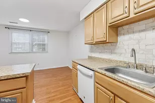 1049 Margate Ct, Sterling, VA 20164 - Photo 12