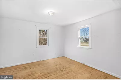 31 Main Street, Round Hill, VA 20141 - Photo 12
