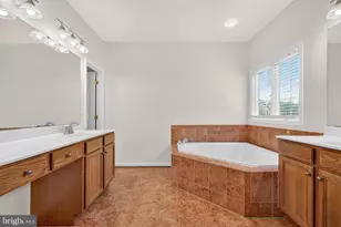 44021 Riverpoint Dr, Leesburg, VA 20176 - Photo 40