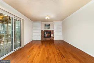 204 Pin Oak Ct, Sterling, VA 20164 - Photo 18