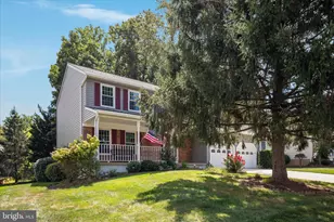 204 Pin Oak Ct, Sterling, VA 20164 - Photo 2