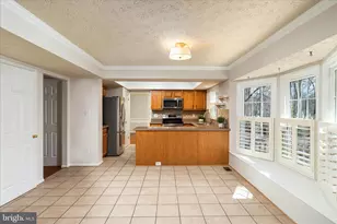 204 Pin Oak Ct, Sterling, VA 20164 - Photo 16