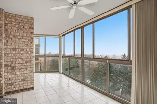 19385 Cypress Ridge Terrace, Leesburg, VA 20176 - Photo 16