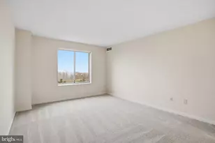 19385 Cypress Ridge Terrace, Leesburg, VA 20176 - Photo 36