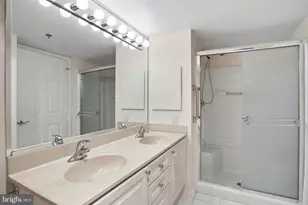 19385 Cypress Ridge Terrace, Leesburg, VA 20176 - Photo 32