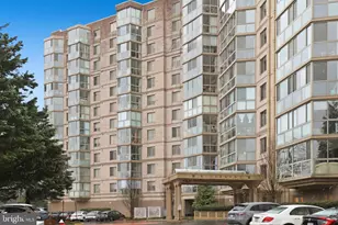 19385 Cypress Ridge Terrace, Leesburg, VA 20176 - Photo 2