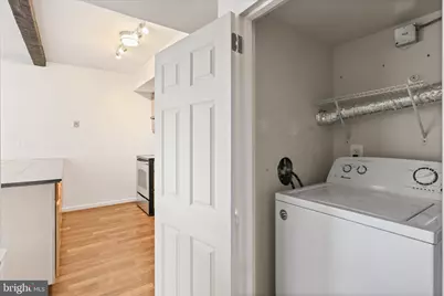 1041 Brixton Court, Sterling, VA 20164 - Photo 18