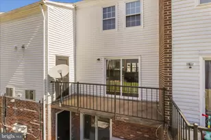 1041 Brixton Ct, Sterling, VA 20164 - Photo 32