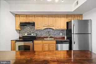 1041 Brixton Ct, Sterling, VA 20164 - Photo 14