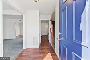 1041 Brixton Ct, Sterling, VA 20164 - Photo 6