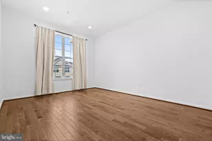 23276 Southdown Manor Terrace, Ashburn, VA 20148 - Photo 20