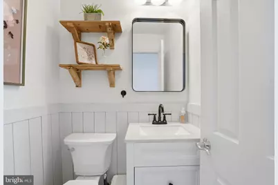 10172 Yorktown Way, Great Falls, VA 22066 - Photo 14