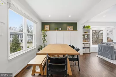 10172 Yorktown Way, Great Falls, VA 22066 - Photo 6