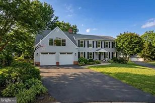 10172 Yorktown Way, Great Falls, VA 22066 - Photo 44