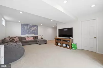 10172 Yorktown Way, Great Falls, VA 22066 - Photo 34