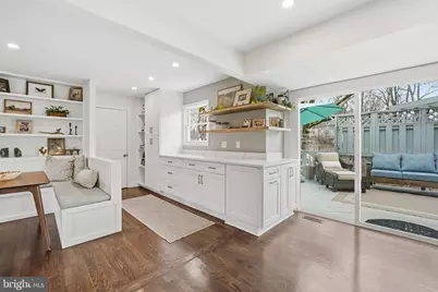 10172 Yorktown Way, Great Falls, VA 22066 - Photo 10