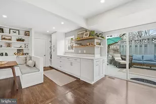 10172 Yorktown Way, Great Falls, VA 22066 - Photo 10