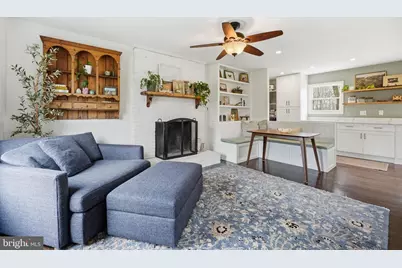 10172 Yorktown Way, Great Falls, VA 22066 - Photo 12