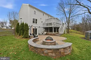 10172 Yorktown Way, Great Falls, VA 22066 - Photo 38