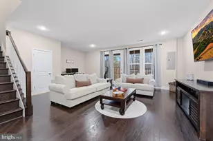 42244 Graves Mountain Ter, Chantilly, VA 20152 - Photo 2