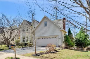 20639 Cutwater Pl, Sterling, VA 20165 - Photo 2