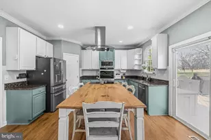 17196 Magic Mountain Dr, Round Hill, VA 20141 - Photo 8