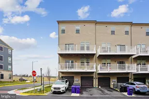 2204 Abboccato Terrace SE, Leesburg, VA 20175 - Photo 4