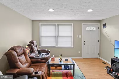 614 York Lane SE, Leesburg, VA 20175 - Photo 4