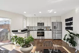 42996 Astell St, Chantilly, VA 20152 - Photo 14