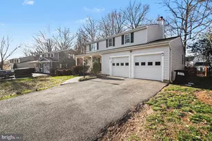 110 Almey Ct, Sterling, VA 20164 - Photo 4