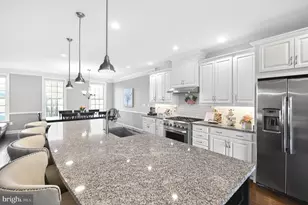 43173 Clarendon Sq, Ashburn, VA 20148 - Photo 4