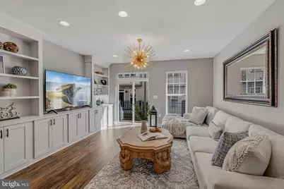 261 Crescent Station Terrace SE, Leesburg, VA 20175 - Photo 14