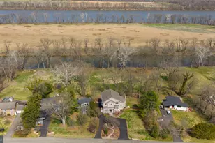 19451 Youngs Cliff Rd, Sterling, VA 20165 - Photo 132