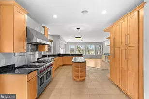19451 Youngs Cliff Rd, Sterling, VA 20165 - Photo 36