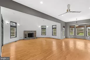 19451 Youngs Cliff Rd, Sterling, VA 20165 - Photo 16