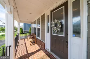 1002 Themis St SE, Leesburg, VA 20175 - Photo 4