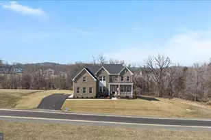 40452 Windyhill Farms Dr, Aldie, VA 20105 - Photo 2