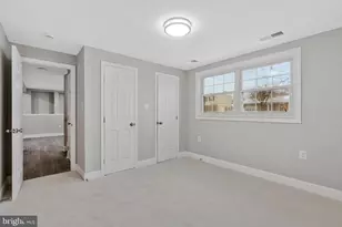 709 N Belfort St, Sterling, VA 20164 - Photo 26