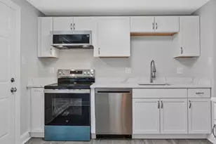 709 N Belfort St, Sterling, VA 20164 - Photo 2