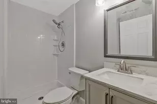 709 N Belfort St, Sterling, VA 20164 - Photo 28