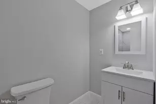 709 N Belfort St, Sterling, VA 20164 - Photo 18